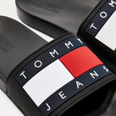 Produits victimes de leur succès Tommy Jeans Noir Flag logo