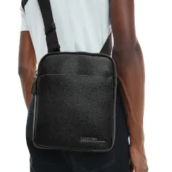 Sac a bandouliere homme Calvin Klein Style plat Noir - ZESHOES Sac a bandouliere homme Calvin Klein Style plat Noir - ZESHOES