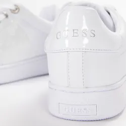 Basket basse femme Guess logo gaufre gravé Blanc - ZESHOES