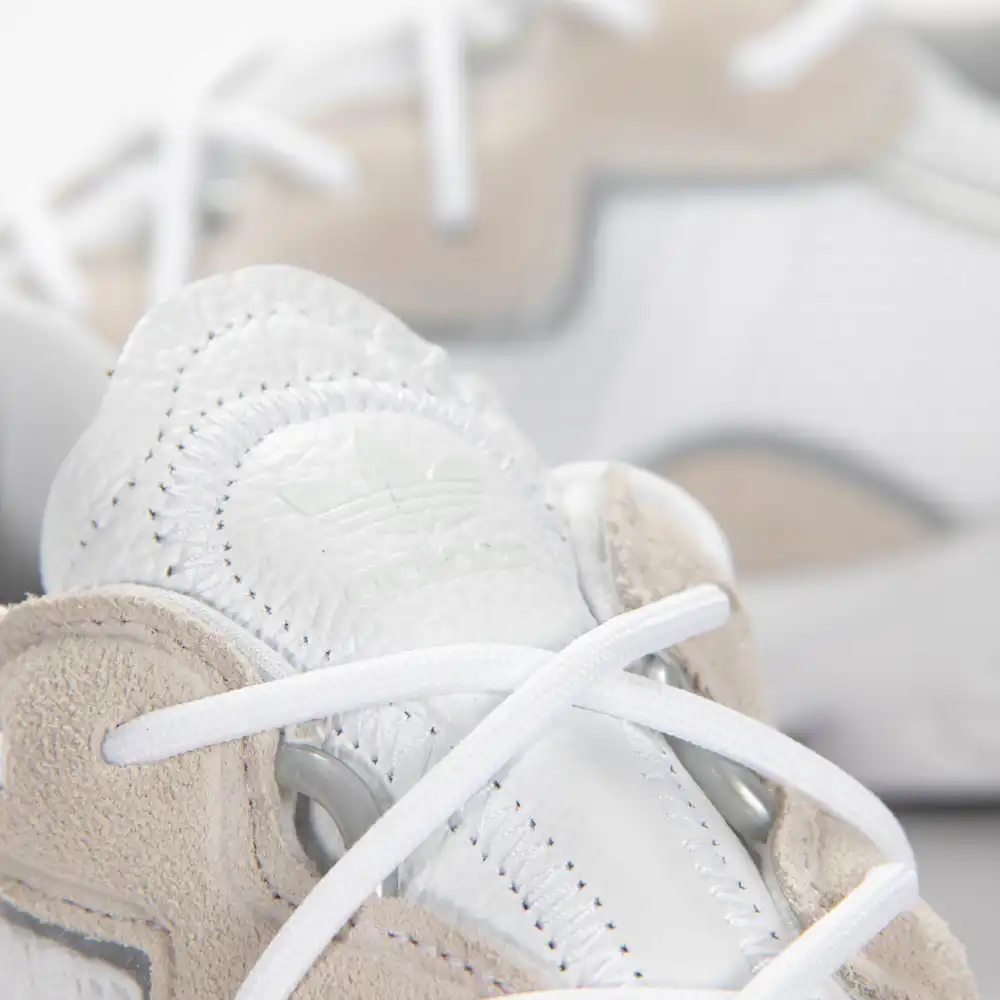 Basket basse homme Adidas ozweego Blanc - ZESHOES Basket basse homme Adidas ozweego Blanc - ZESHOES