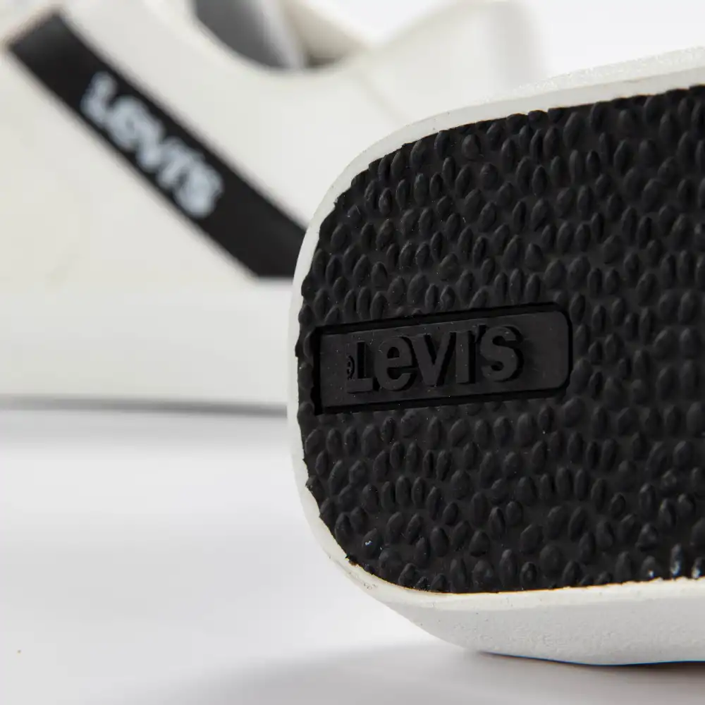 Basket basse homme Levis woodward Blanc - ZESHOES Basket basse homme Levis woodward Blanc - ZESHOES