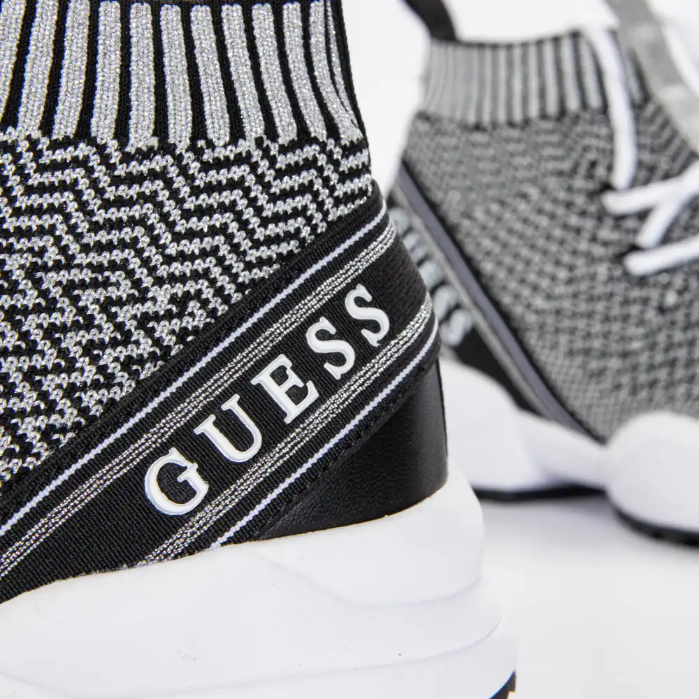 Basket montante femme Guess Brite Argent - ZESHOES Basket montante femme Guess Brite Argent - ZESHOES