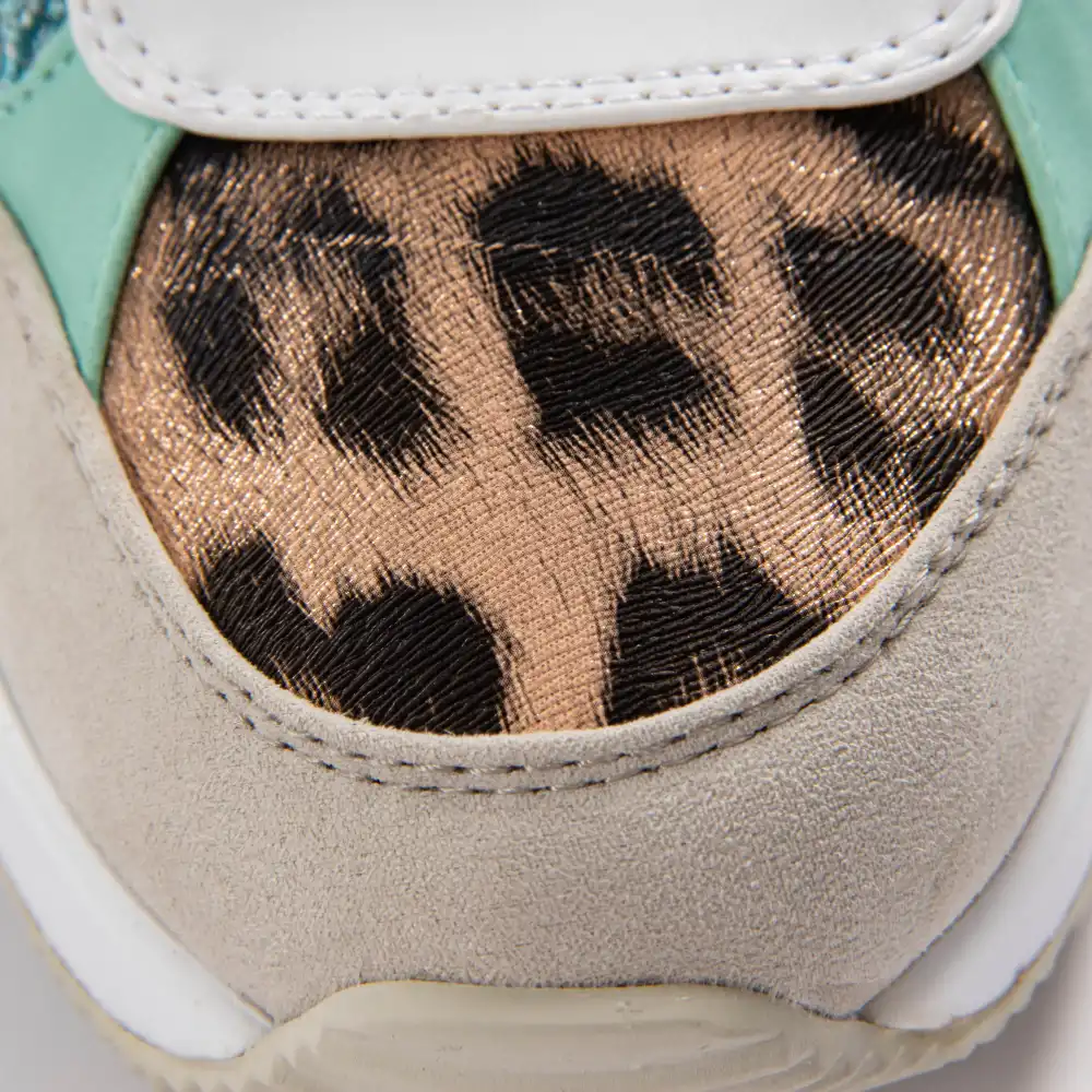 Basket basse femme Guess Tesha 4g logo Multicolor - ZESHOES Basket basse femme Guess Tesha 4g logo Multicolor - ZESHOES