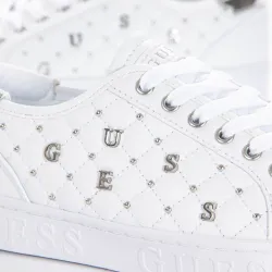 Basket de ville basse femme Guess Sneaker riyan logo gaufre Blanc - ZESHOES