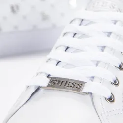 Basket de ville basse femme Guess Sneaker riyan logo gaufre Blanc - ZESHOES