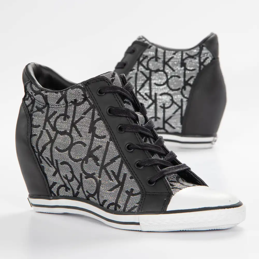 Classic chic Calvin Klein - 2 Classic chic Calvin Klein - 2