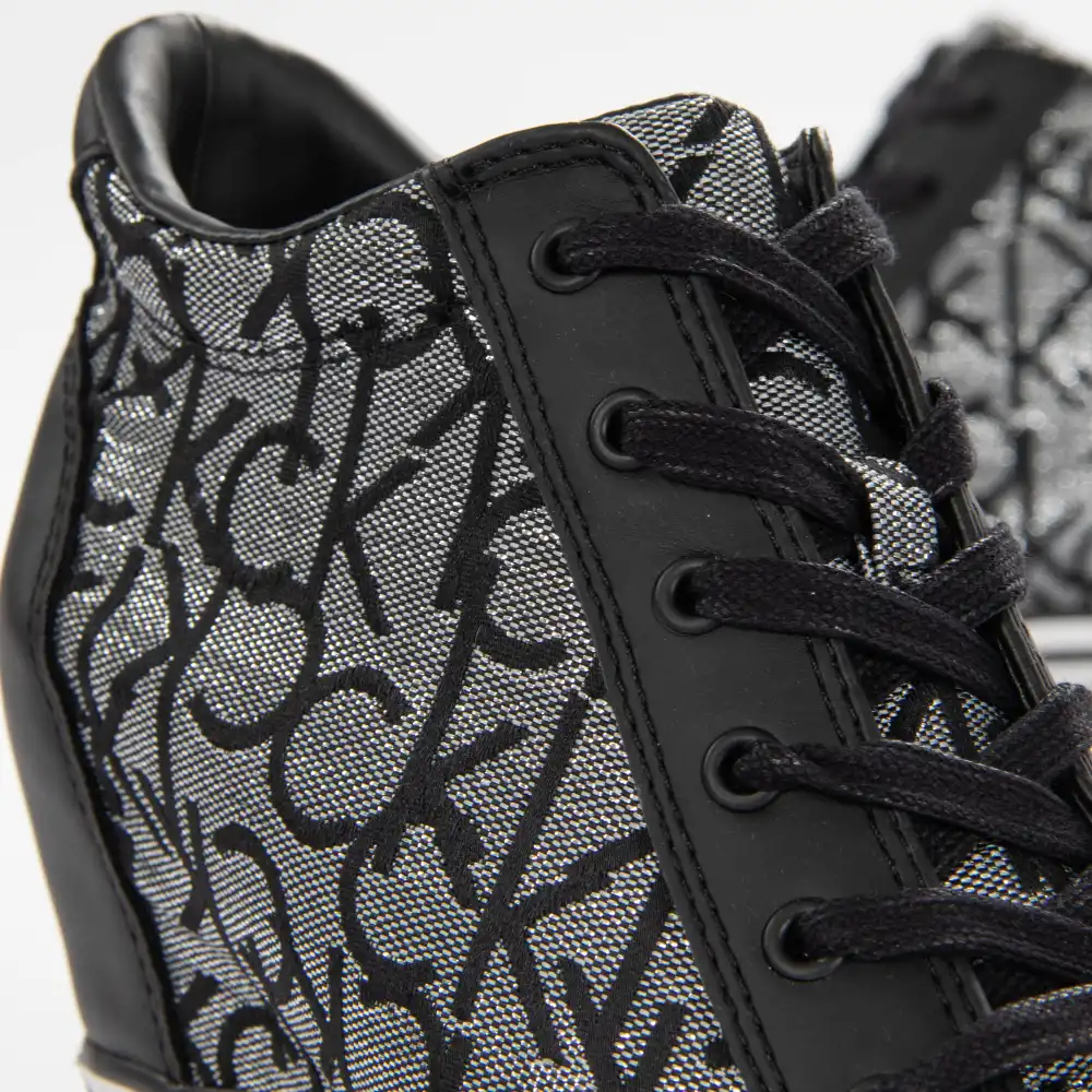 Classic chic Calvin Klein - 4 Classic chic Calvin Klein - 4