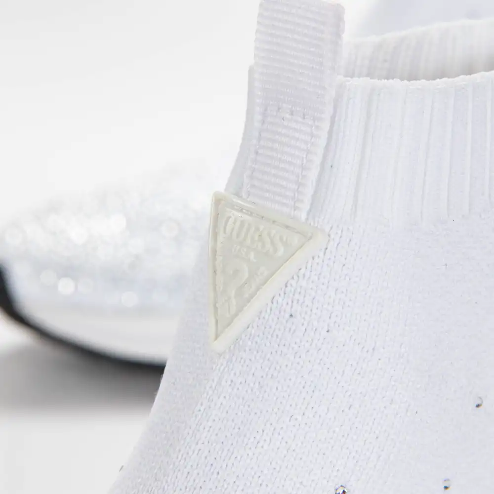 Bamfam star Guess - 5