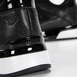 Basket basse femme Guess Maygin logo estampé Noir - ZESHOES