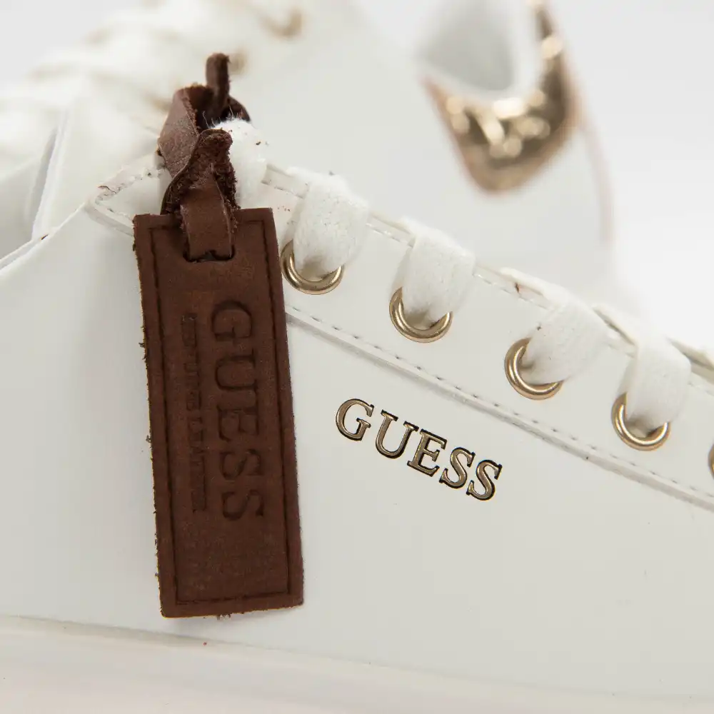 Basket basse femme Guess Gold classic Blanc - ZESHOES Basket basse femme Guess Gold classic Blanc - ZESHOES