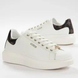 Basket basse femme Guess Vintage logo Blanc - ZESHOES Basket basse femme Guess Vintage logo Blanc - ZESHOES