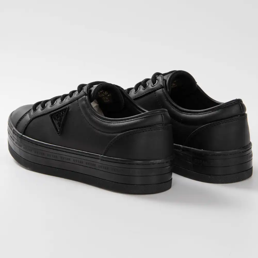 Basket basse femme Guess Bhania logo triangle Noir - ZESHOES