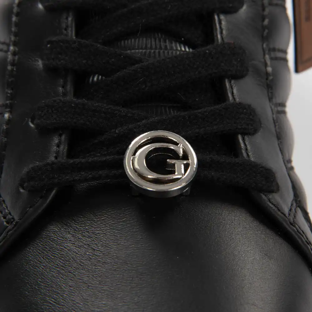 Basket basse femme Guess Reace dark Noir - ZESHOES Basket basse femme Guess Reace dark Noir - ZESHOES