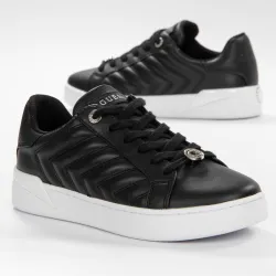 Basket basse femme Guess Reace dark Noir - ZESHOES Basket basse femme Guess Reace dark Noir - ZESHOES