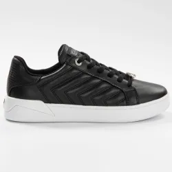 Basket basse femme Guess Reace dark Noir - ZESHOES Basket basse femme Guess Reace dark Noir - ZESHOES