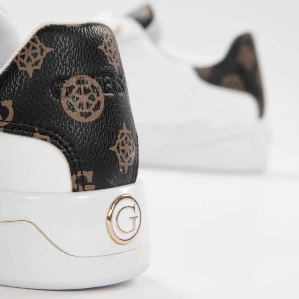 Basket de ville basse femme Guess Reace light Blanc - ZESHOES Basket de ville basse femme Guess Reace light Blanc - ZESHOES