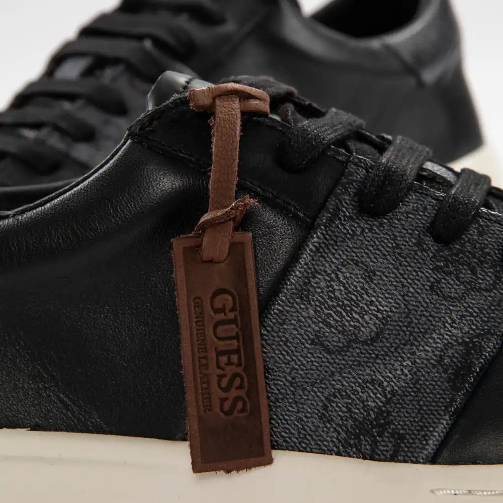 Basket basse homme Guess Verona genuine Noir - ZESHOES Basket basse homme Guess Verona genuine Noir - ZESHOES