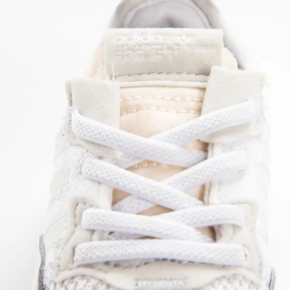 Basket basse fille Adidas Nite jogger Blanc - ZESHOES Basket basse fille Adidas Nite jogger Blanc - ZESHOES