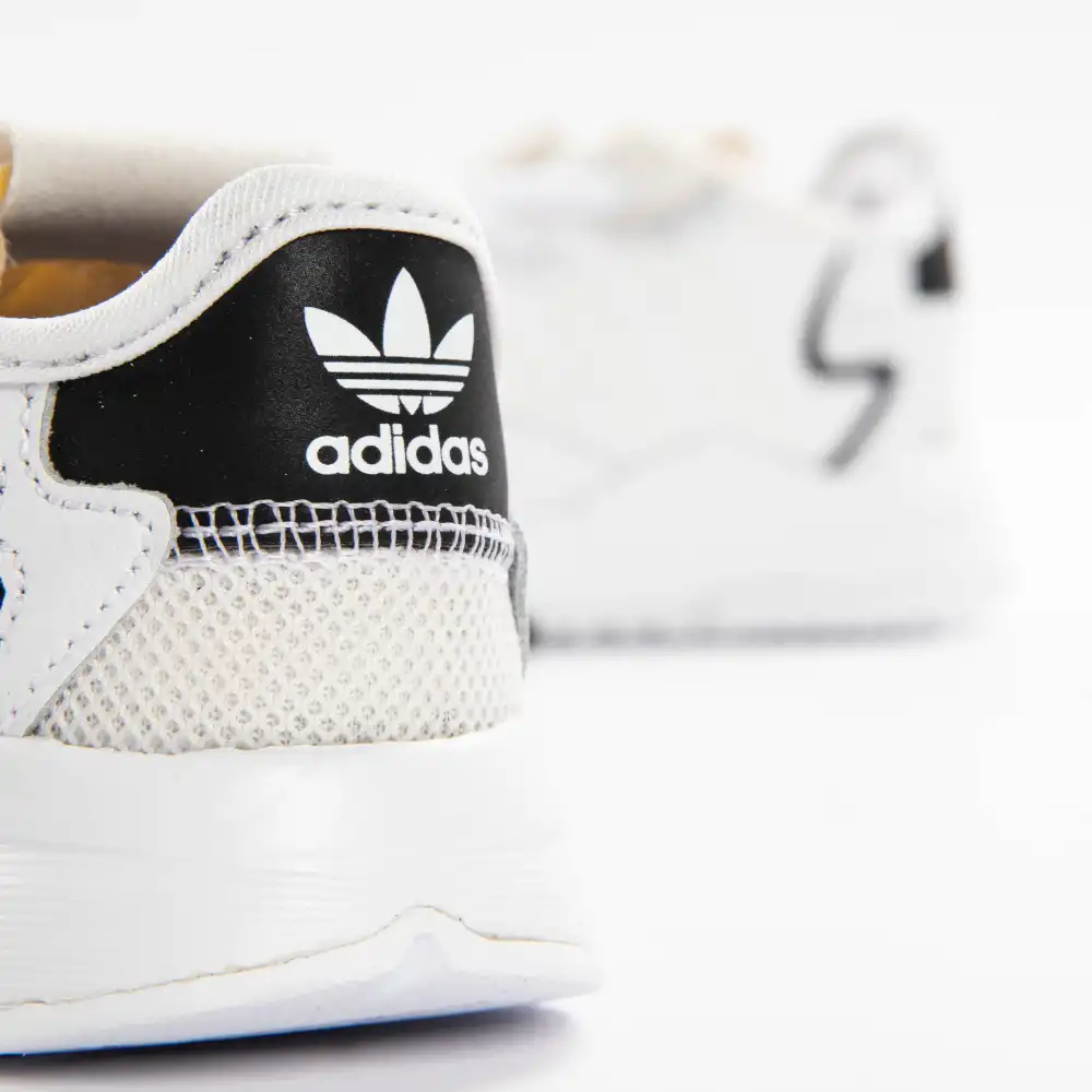 Basket basse fille Adidas Nite jogger Blanc - ZESHOES Basket basse fille Adidas Nite jogger Blanc - ZESHOES