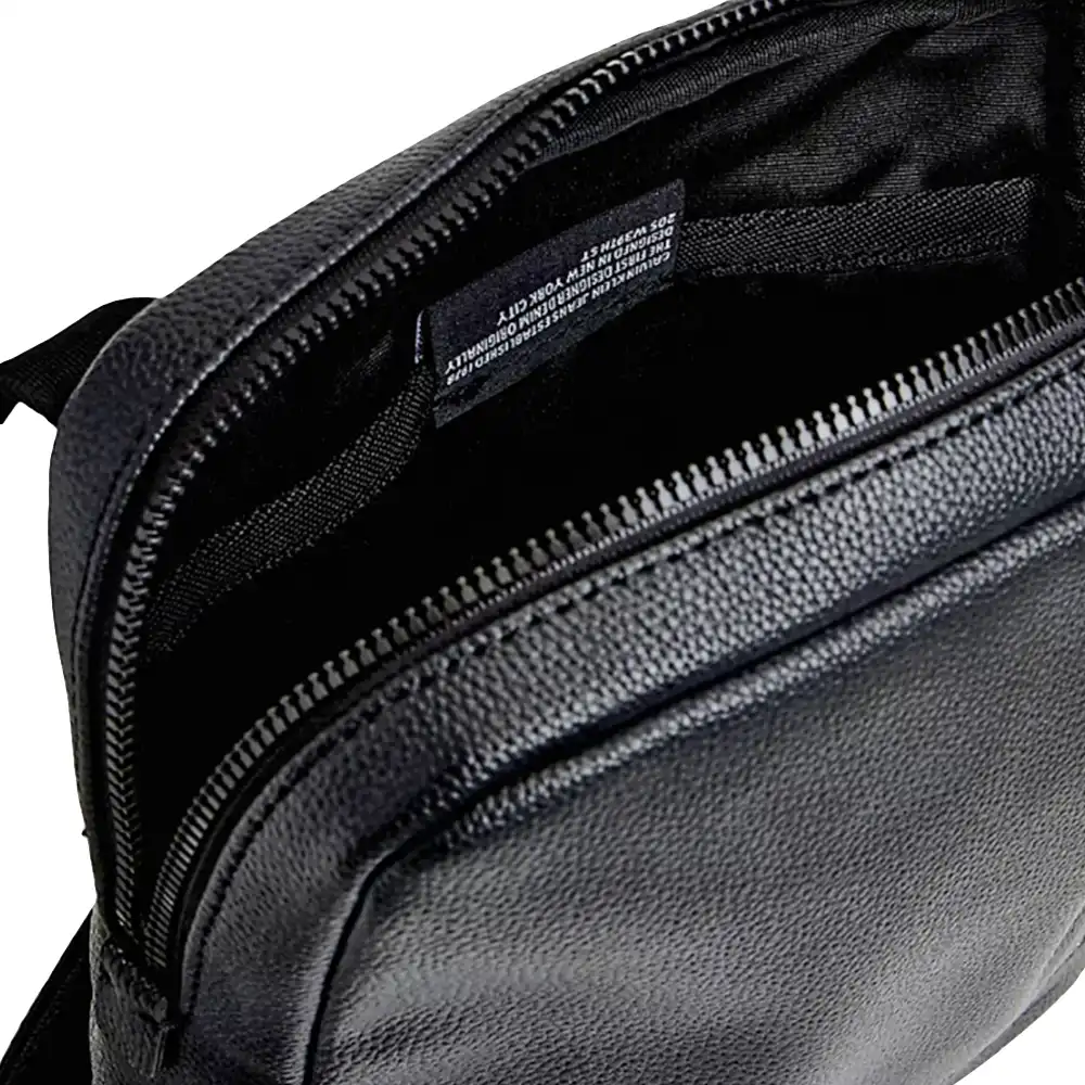 Sac a bandouliere homme Calvin Klein Little logo Noir - ZESHOES Sac a bandouliere homme Calvin Klein Little logo Noir - ZESHOES