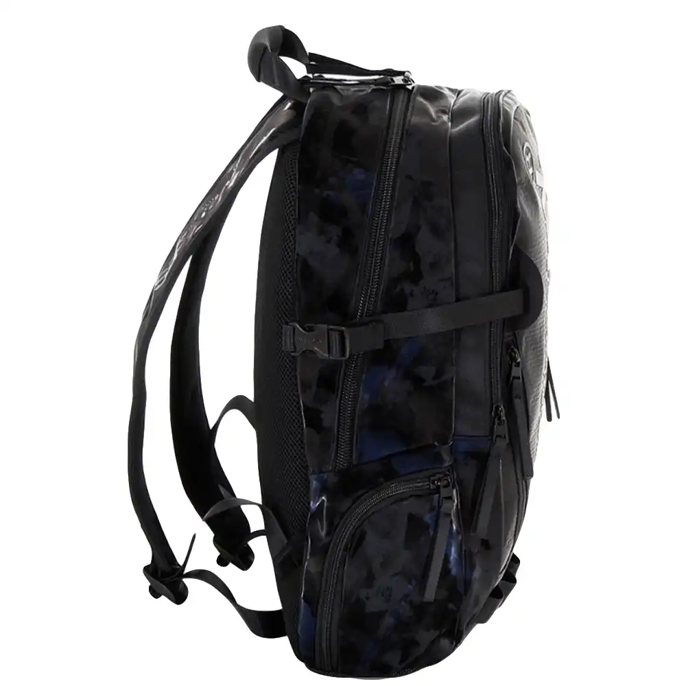 Sac à dos homme Superdry Harbour tarp backpack Noir - ZESHOES Sac à dos homme Superdry Harbour tarp backpack Noir - ZESHOES