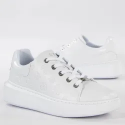 Basket de ville basse femme Guess Brody Blanc - ZESHOES Basket de ville basse femme Guess Brody Blanc - ZESHOES