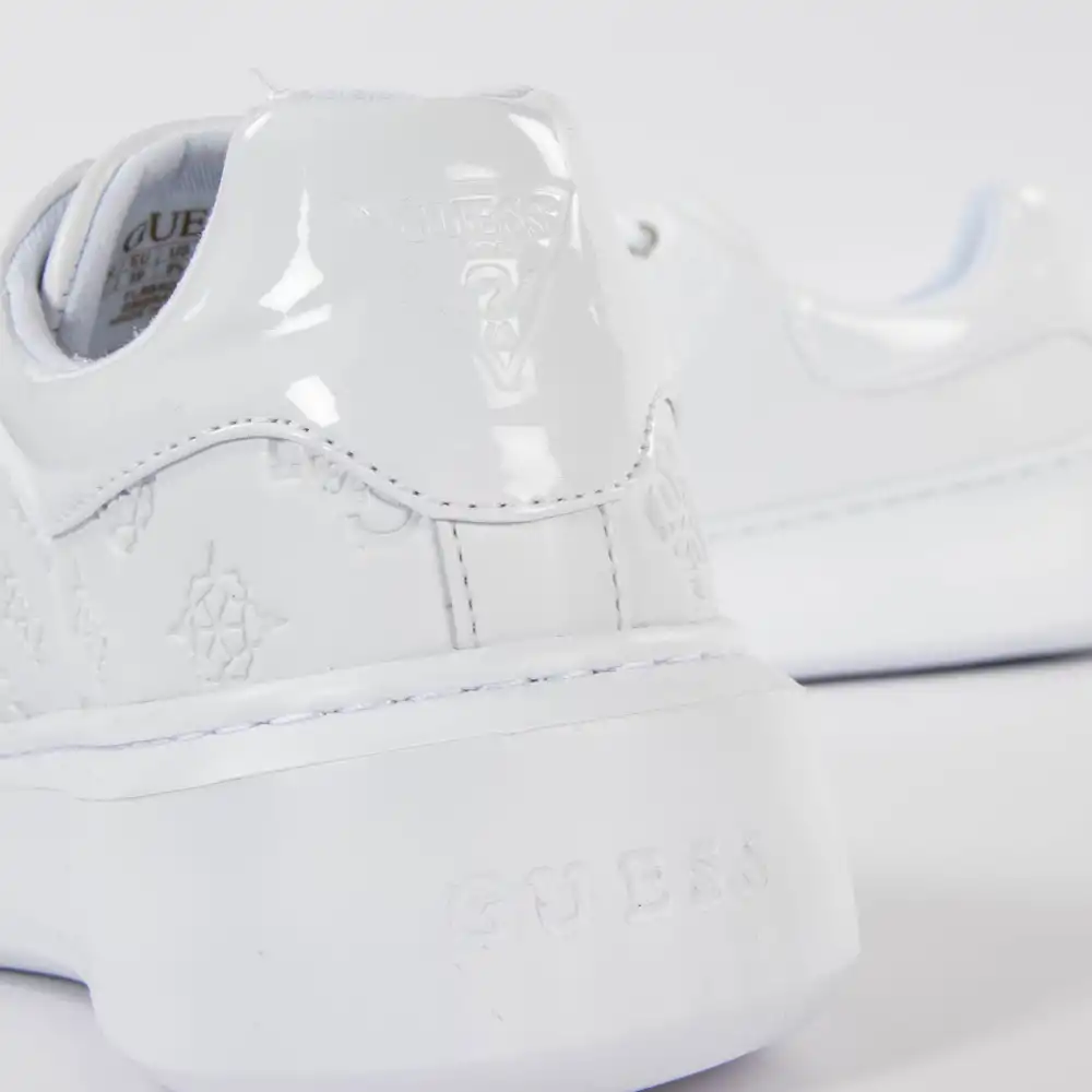 Basket de ville basse femme Guess Brody Blanc - ZESHOES Basket de ville basse femme Guess Brody Blanc - ZESHOES