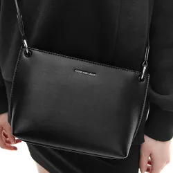 Sacoche femme Calvin Klein Classic bag Noir - ZESHOES Sacoche femme Calvin Klein Classic bag Noir - ZESHOES