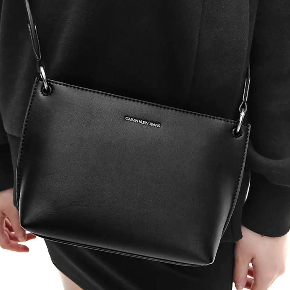 Sacoche femme Calvin Klein Classic bag Noir - ZESHOES Sacoche femme Calvin Klein Classic bag Noir - ZESHOES