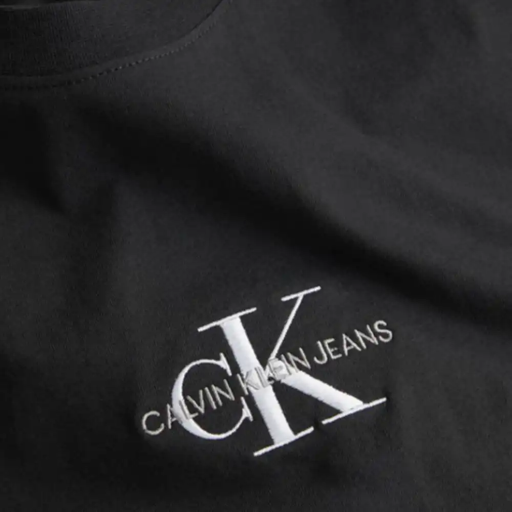 Tee shirt manche courte femme Calvin Klein New iconic essential tee Noir - ZE...