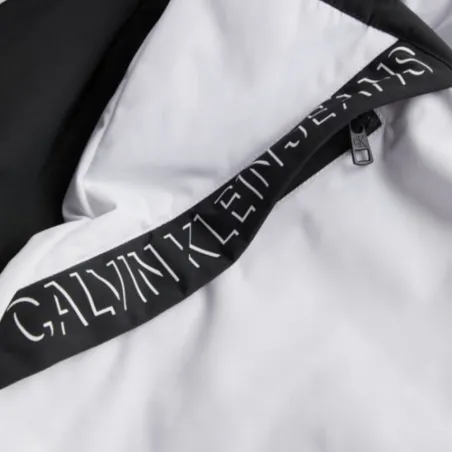 Produits victimes de leur succès Calvin Klein Blanc Shadow logo blocking windbreaker