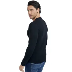 T shirt manche longue homme Guess Little logo triangle Noir - ZESHOES T shirt manche longue homme Guess Little logo triangle Noir - ZESHOES