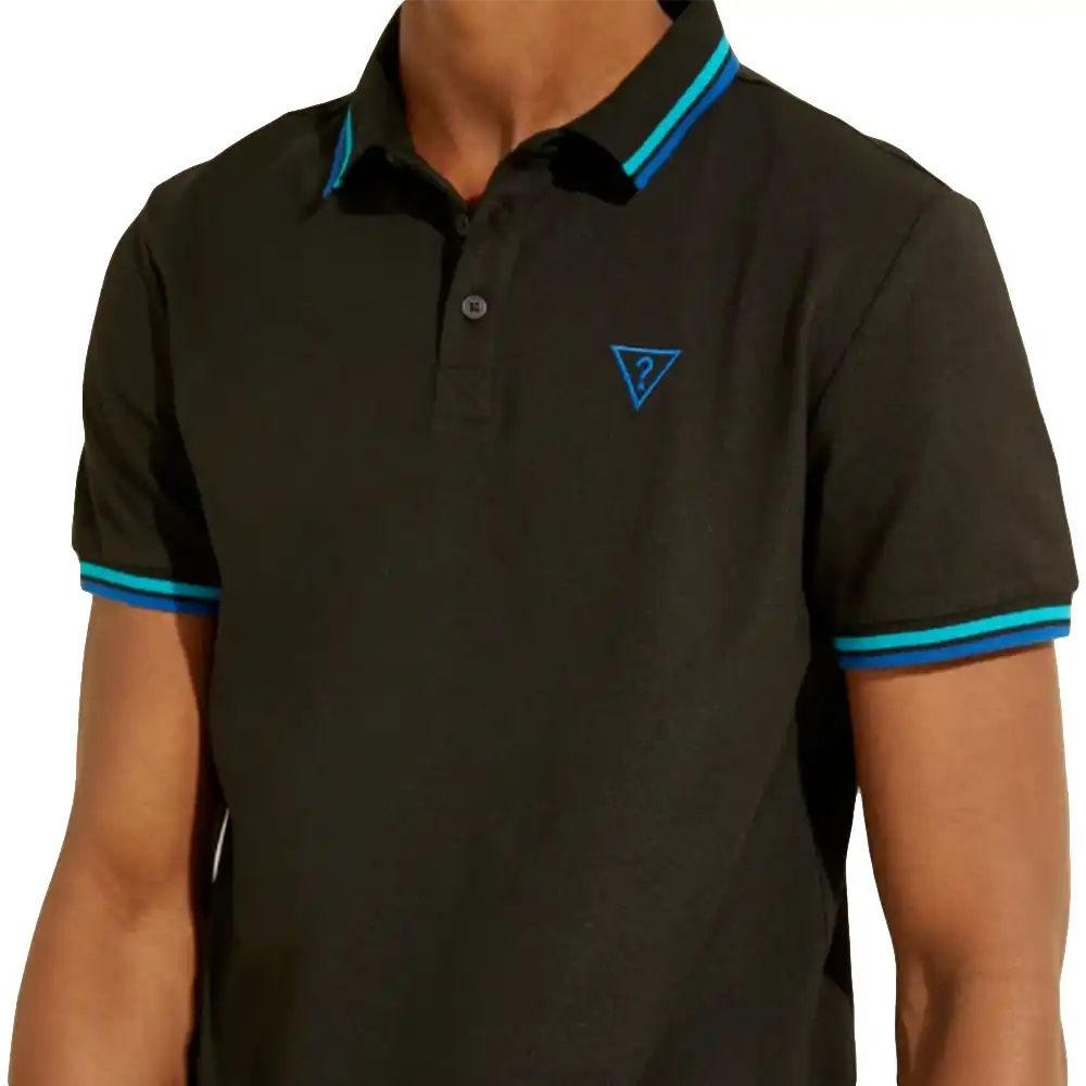 Polo manche courte Guess Classic logo triangle Noir - ZESHOES Polo manche courte Guess Classic logo triangle Noir - ZESHOES