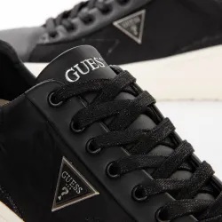 Basket basse homme Guess Original triangle Noir - ZESHOES