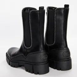 Bottine femme Guess Logo triangle Noir - ZESHOES Bottine femme Guess Logo triangle Noir - ZESHOES