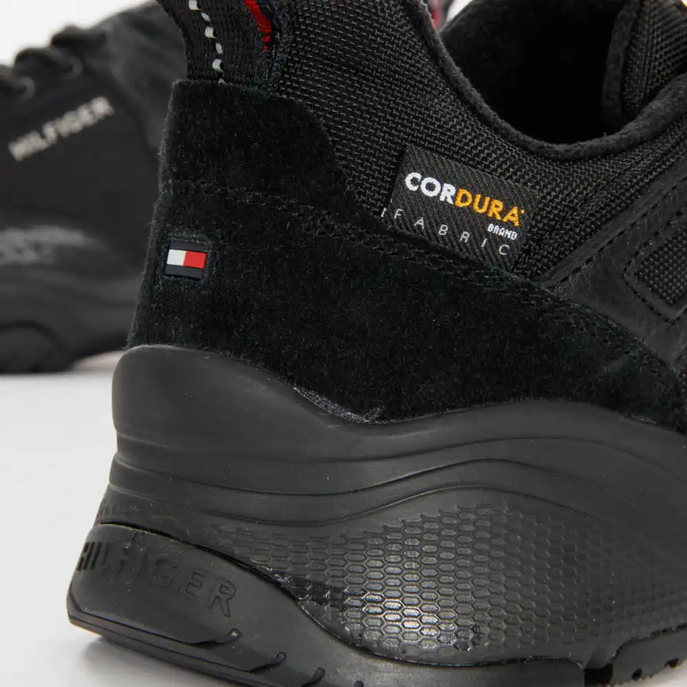 Basket basse homme Tommy Jeans Outdoor sneaker mix runner Noir - ZESHOES Basket basse homme Tommy Jeans Outdoor sneaker mix runner Noir - ZESHOES