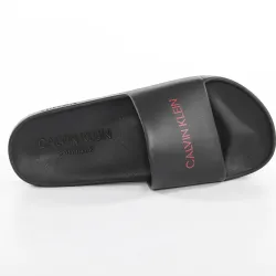 Claquette homme Calvin Klein Slide Noir - ZESHOES Claquette homme Calvin Klein Slide Noir - ZESHOES