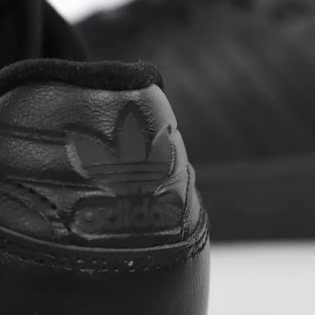 Produits victimes de leur succès Adidas Noir rivalry lo