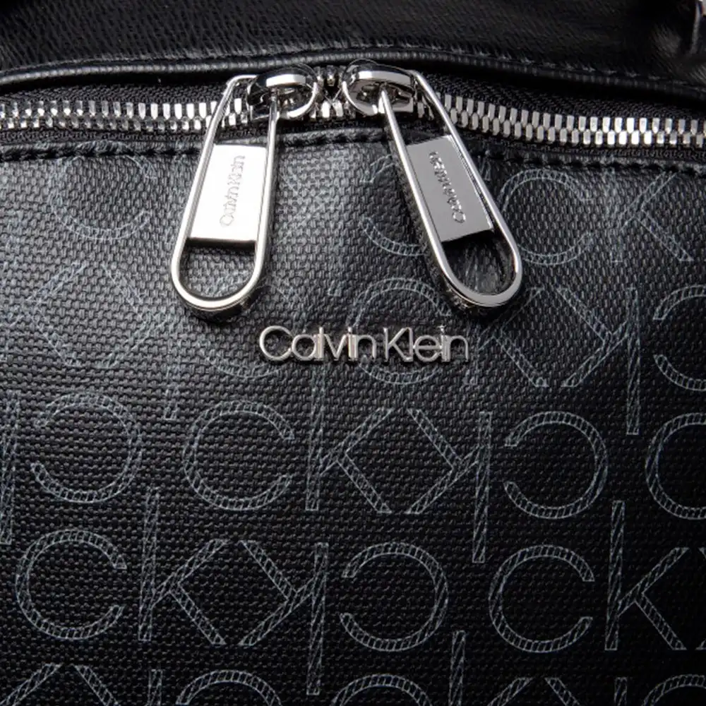Sac à dos homme Calvin Klein Minimalism round Bp mono Noir - ZESHOES Sac à dos homme Calvin Klein Minimalism round Bp mono Noir - ZESHOES