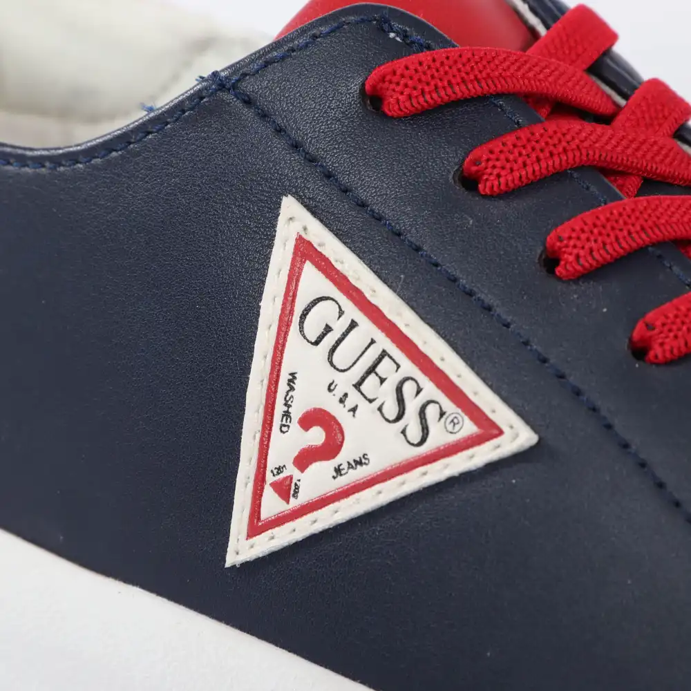 Basket basse femme Guess Curele12 Bleu - ZESHOES Basket basse femme Guess Curele12 Bleu - ZESHOES