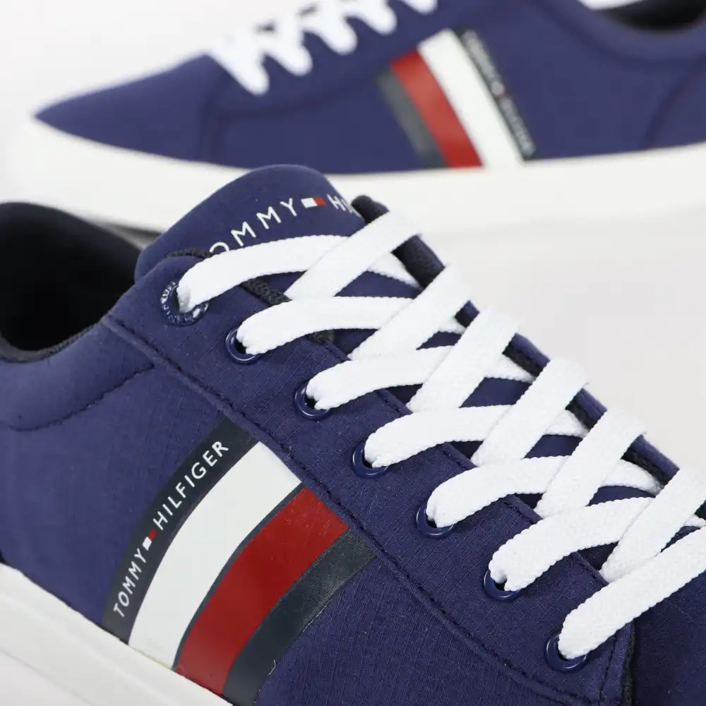 essential stripes detail Tommy Jeans - 3