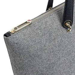 Sac a main femme Tommy Jeans chic & class Gris - ZESHOES Sac a main femme Tommy Jeans chic & class Gris - ZESHOES