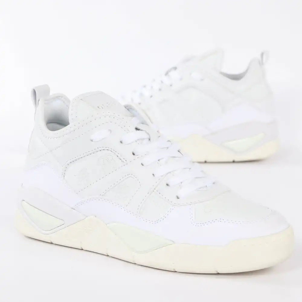 Logo veritable Guess - 2 Logo veritable Guess - 2