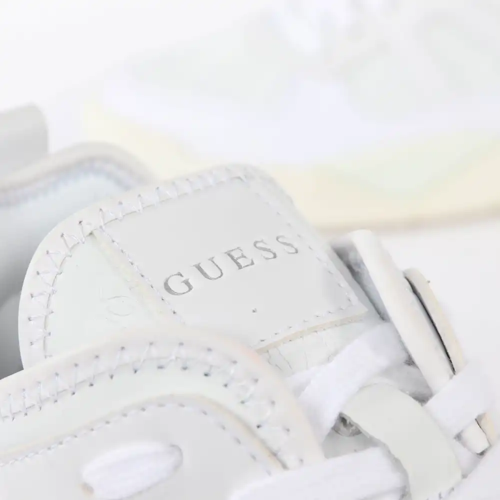 Logo veritable Guess - 3 Logo veritable Guess - 3