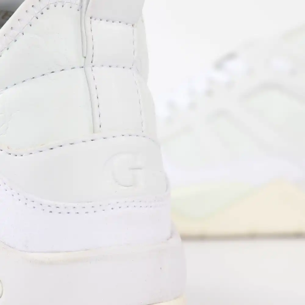 Logo veritable Guess - 7 Logo veritable Guess - 7