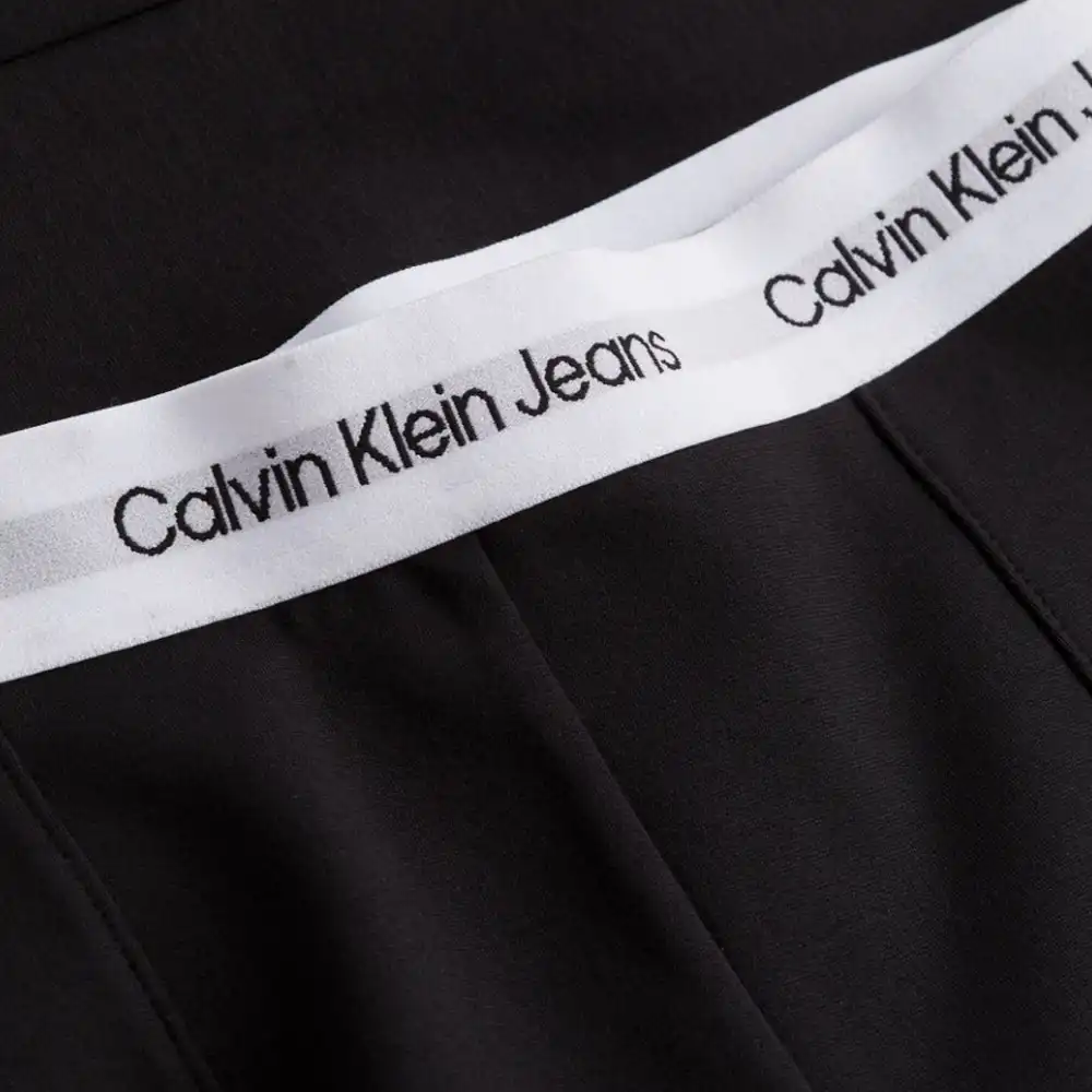 Pantalon jogging femme Calvin Klein Unlimited logo Noir - ZESHOES Pantalon jogging femme Calvin Klein Unlimited logo Noir - ZESHOES