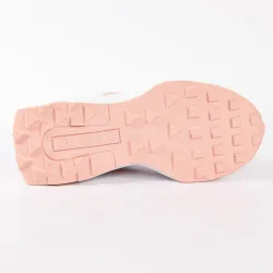 Basket basse femme Guess Classic logo triangle Rose - ZESHOES Basket basse femme Guess Classic logo triangle Rose - ZESHOES