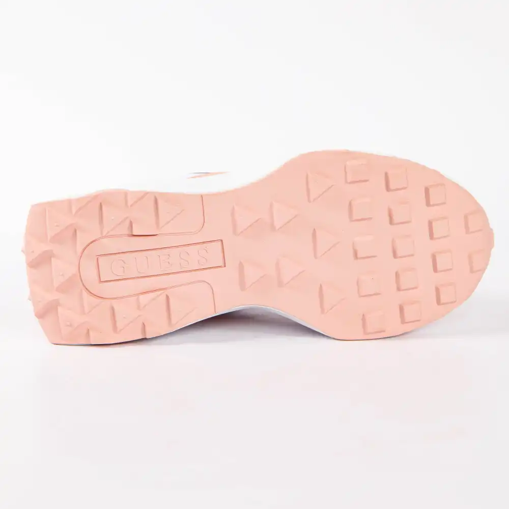 Basket basse femme Guess Classic logo triangle Rose - ZESHOES Basket basse femme Guess Classic logo triangle Rose - ZESHOES