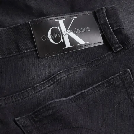 Produits victimes de leur succès Calvin Klein Noir Slim short