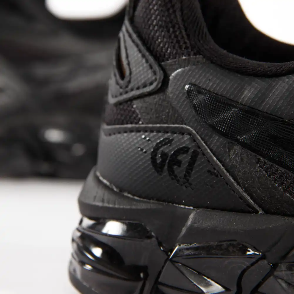 Basket basse homme Asics Gel quantum 180 gs Noir - ZESHOES Basket basse homme Asics Gel quantum 180 gs Noir - ZESHOES